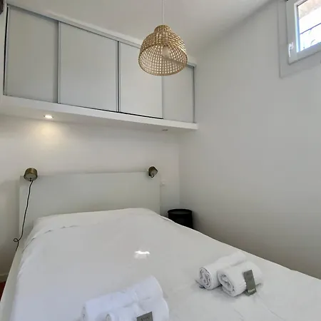 The Cozy! Air-conditioned Centre With One Bedroom *