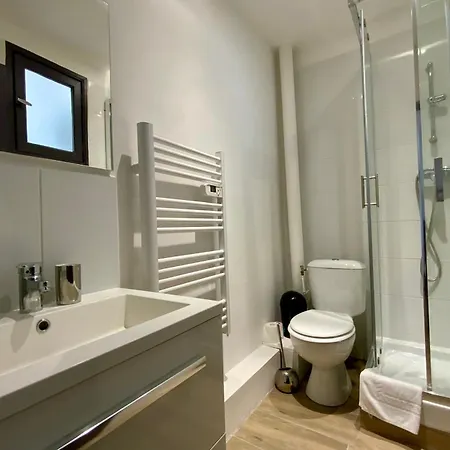 The Cozy! Air-conditioned Centre With One Bedroom