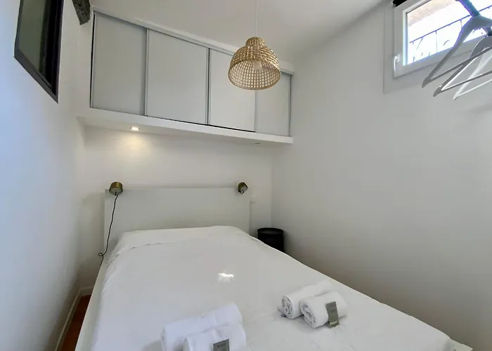The Cozy! Air-conditioned Centre With One Bedroom Holiday home