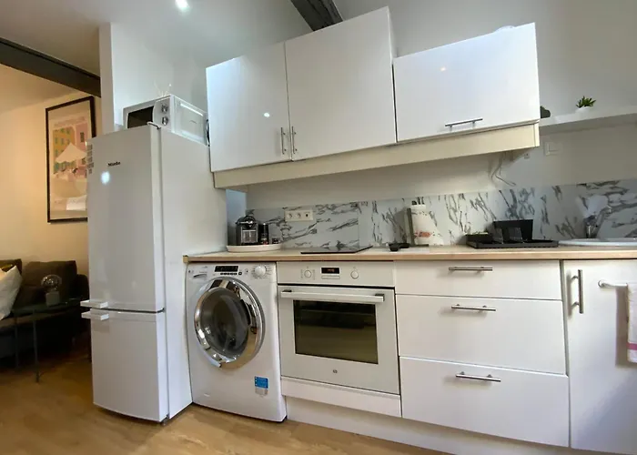 The Cozy! Air-conditioned Centre With One Bedroom Holiday home *