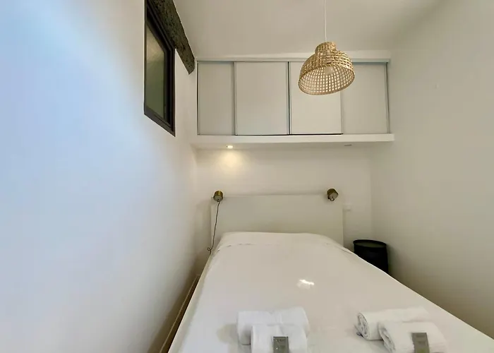 The Cozy! Air-conditioned Centre With One Bedroom Holiday home